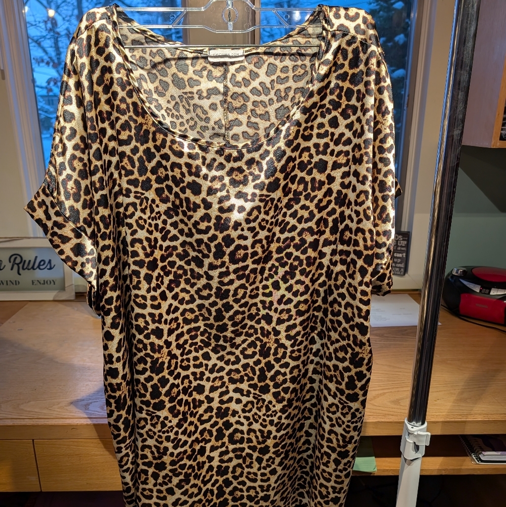 #710 Plus Blouse
